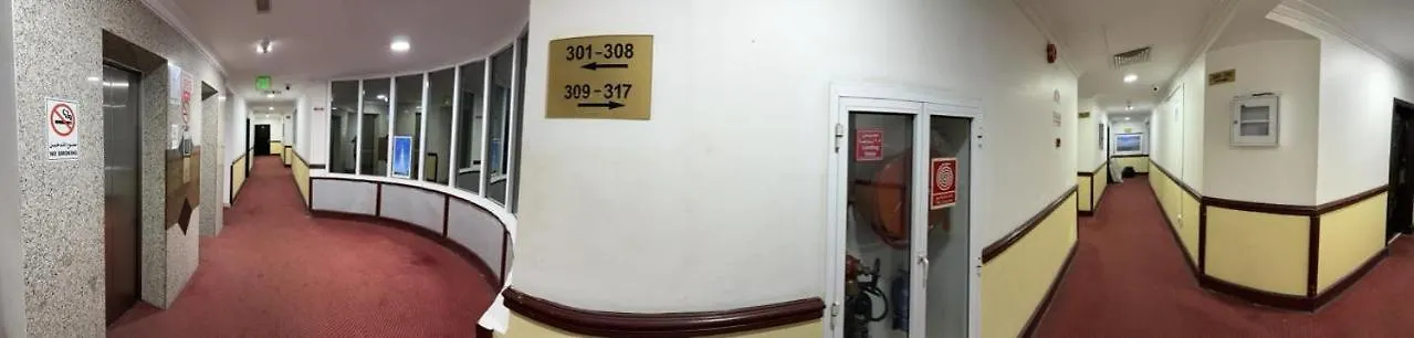 Partition Rooms In Deebaj Hotel Apartment Dubai 0*,