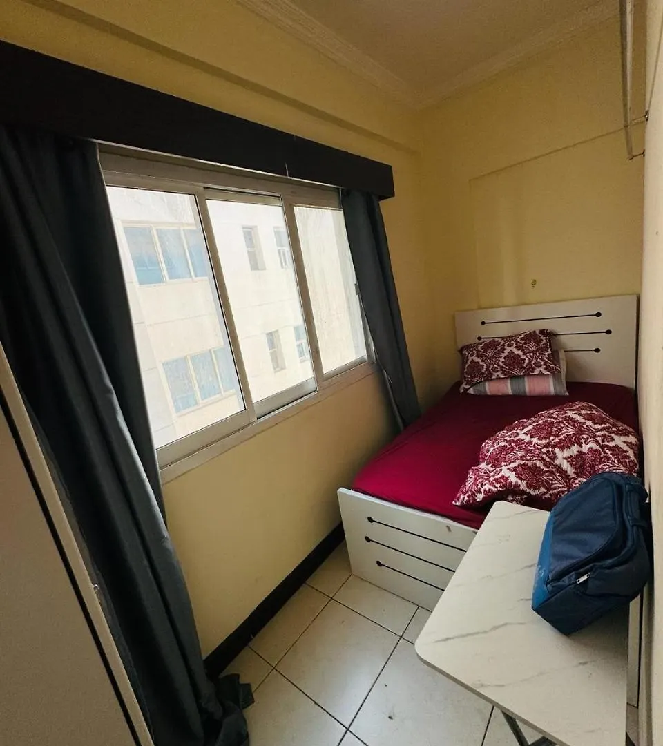 Partition Rooms In Deebaj Hotel Apartment 두바이